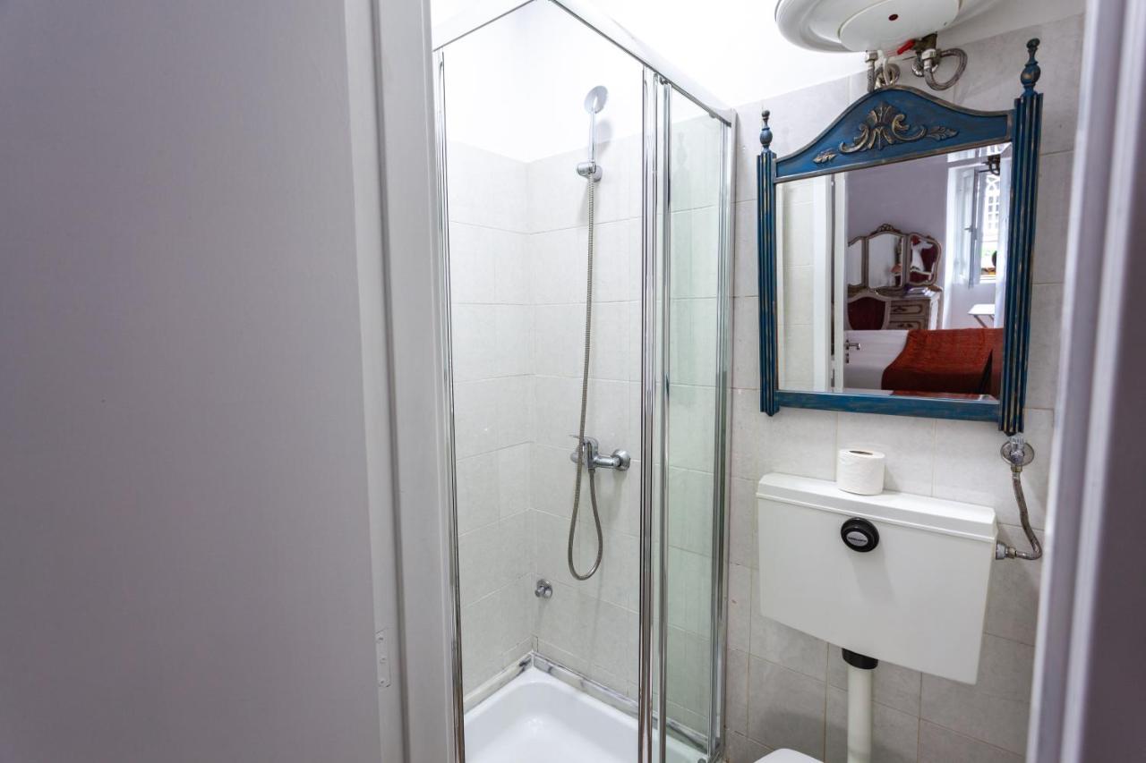 Clerigos Charming Studio In Apartamento Oporto